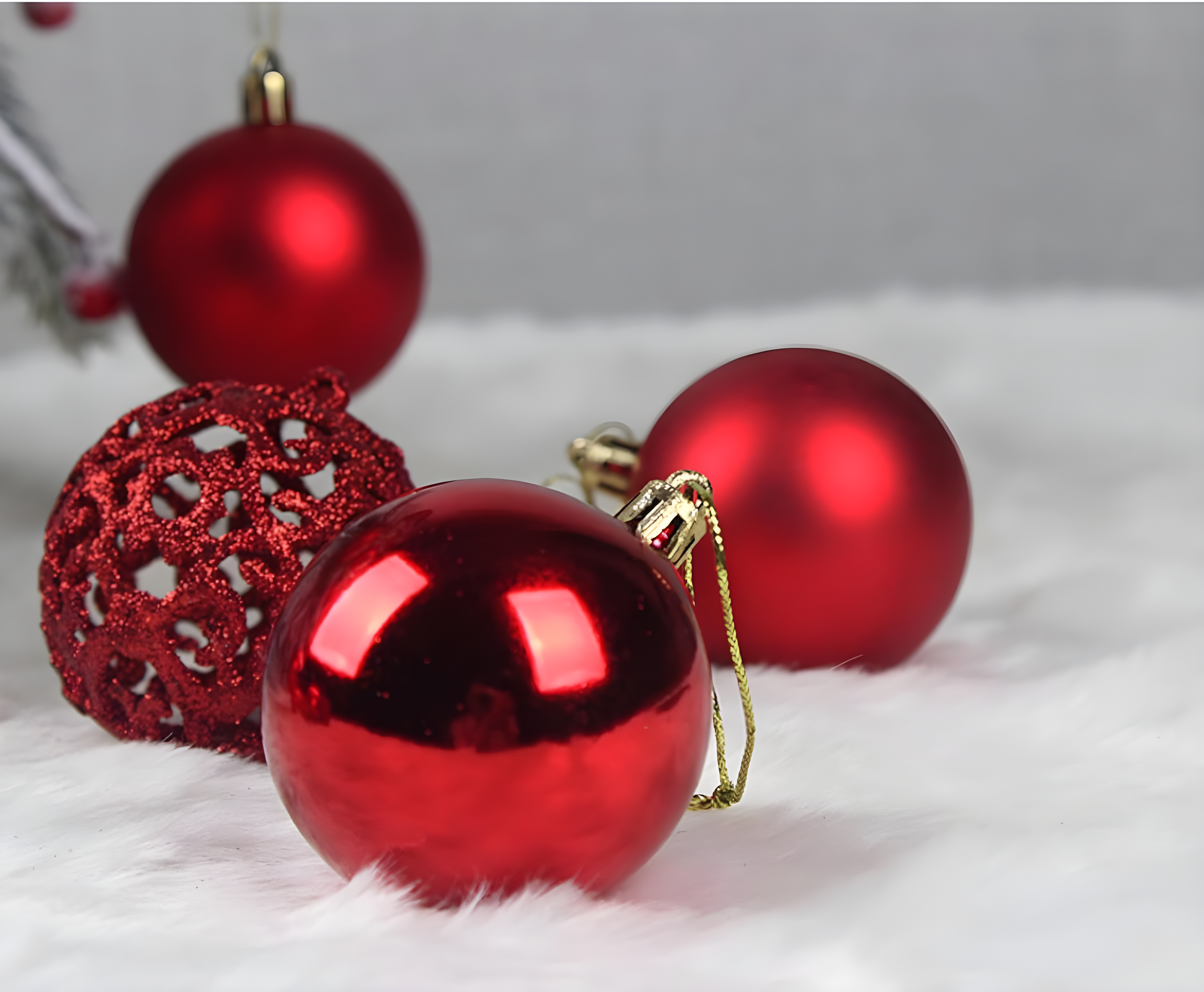 Clearance!Liuanngg Wall Decoration 100Pc Christmas Ball Ornaments Shatterproof Balls for Christmas Tree Decoration