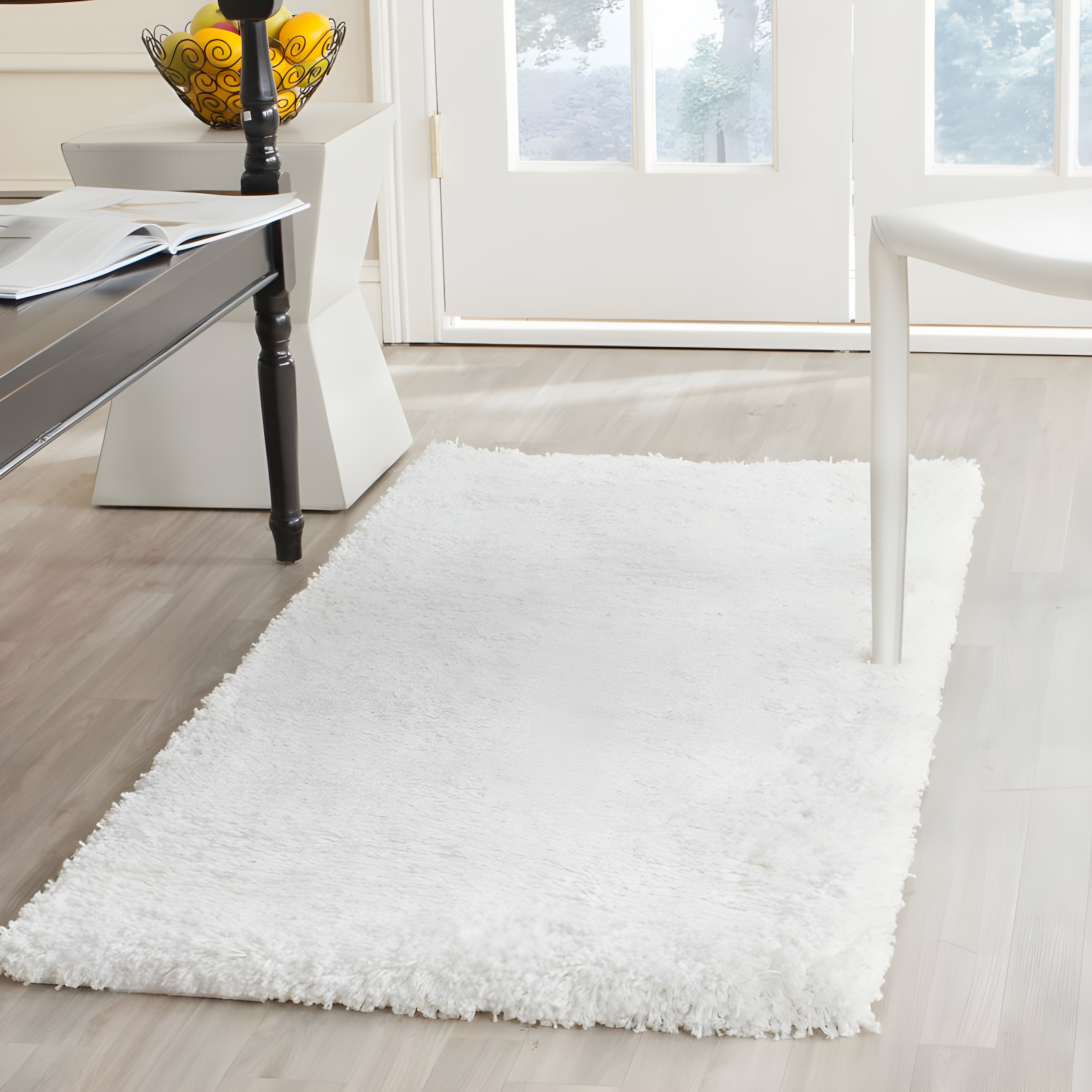 Shag SG151 Power Loomed Indoor Accent Rug - White - 2'3"x5' - Safavieh.