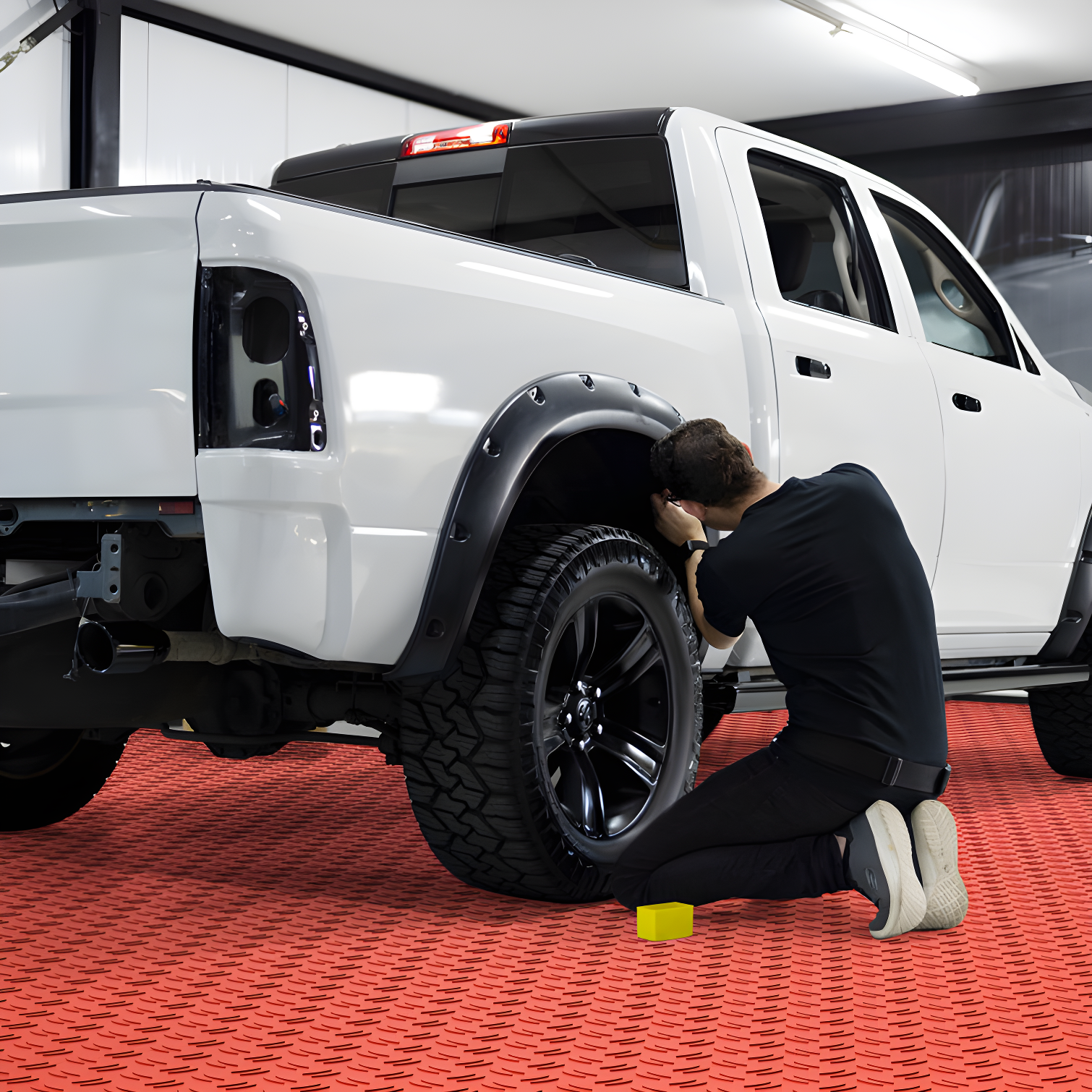 VEVOR VEVOR 12'' W x 12'' L Garage Flooring Tiles (Set of 25)