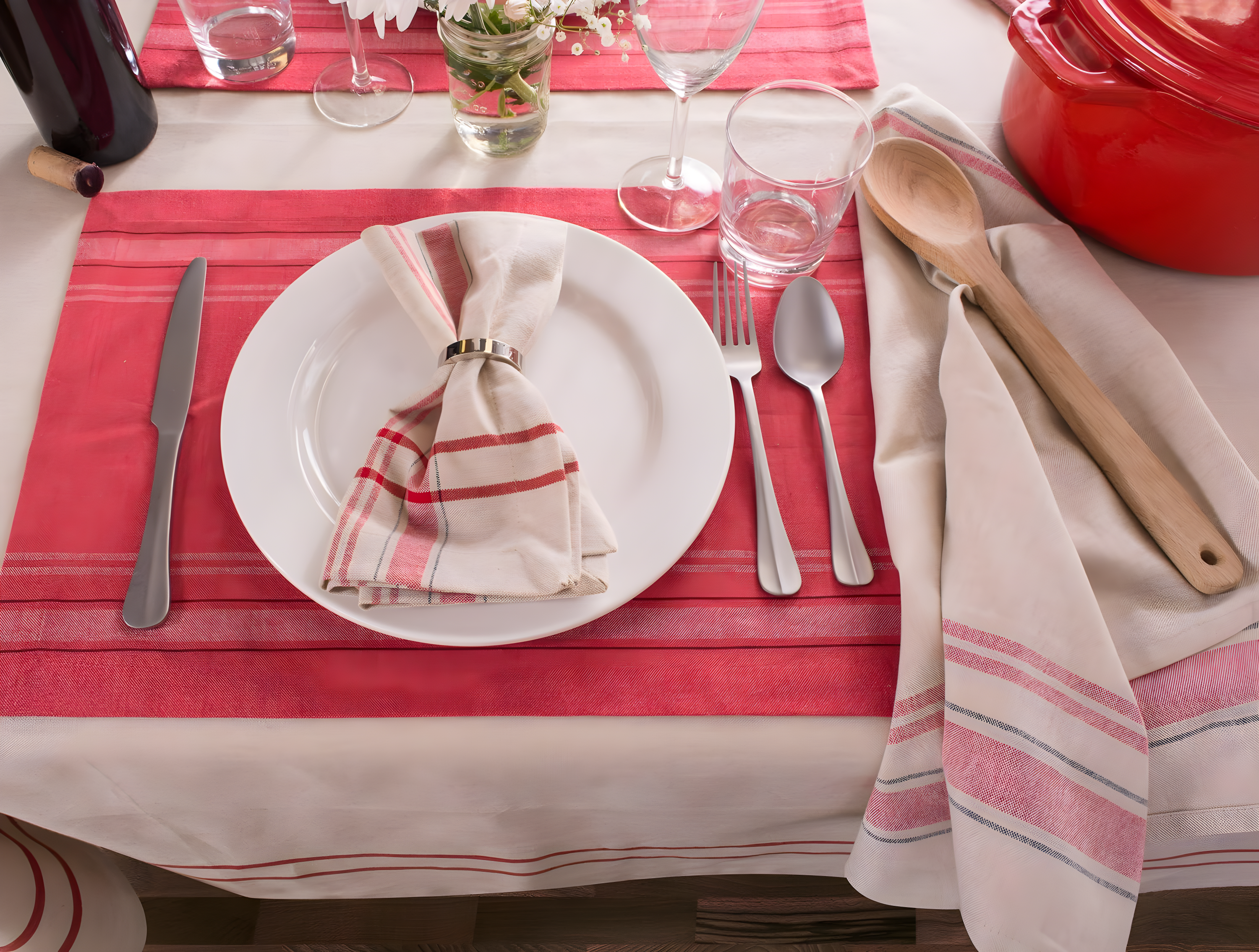 TANGO RED CHAMBRAY FRENCH STRIPE PLACEMAT SET/6