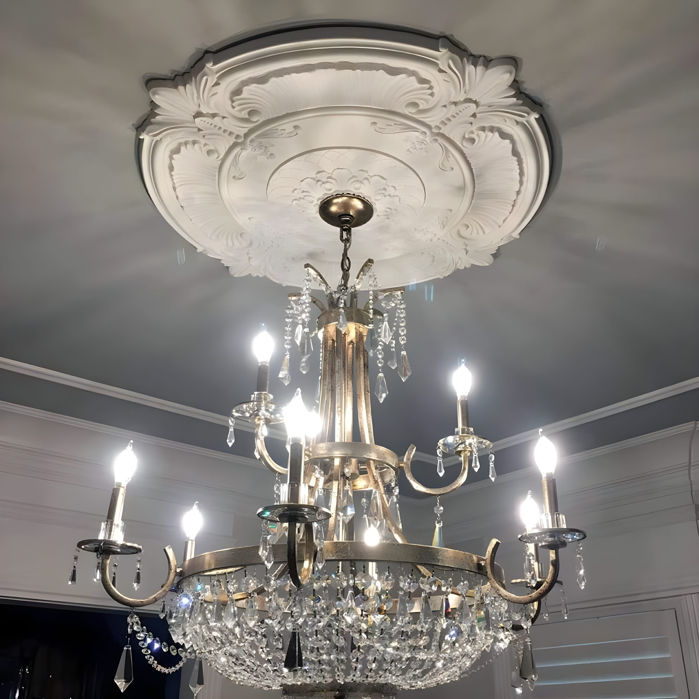 Ekena Millwork 23 7/8"OD x 4"ID x 2 1/8"P Ashley Ceiling Medallion (Fits Canopies up to 4 3/4")