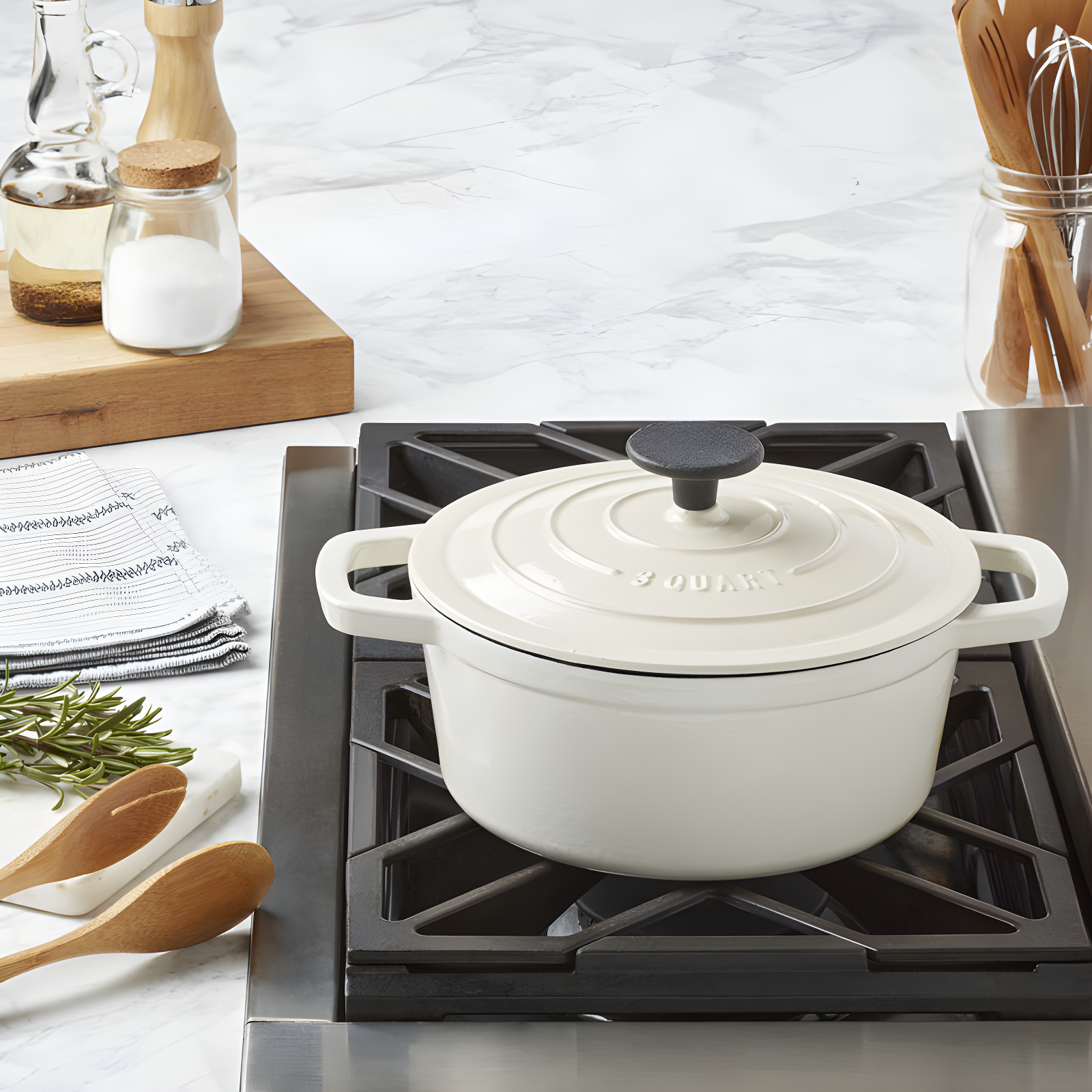 Smith & Clark - Round Enamel Cast Iron Dutch Oven