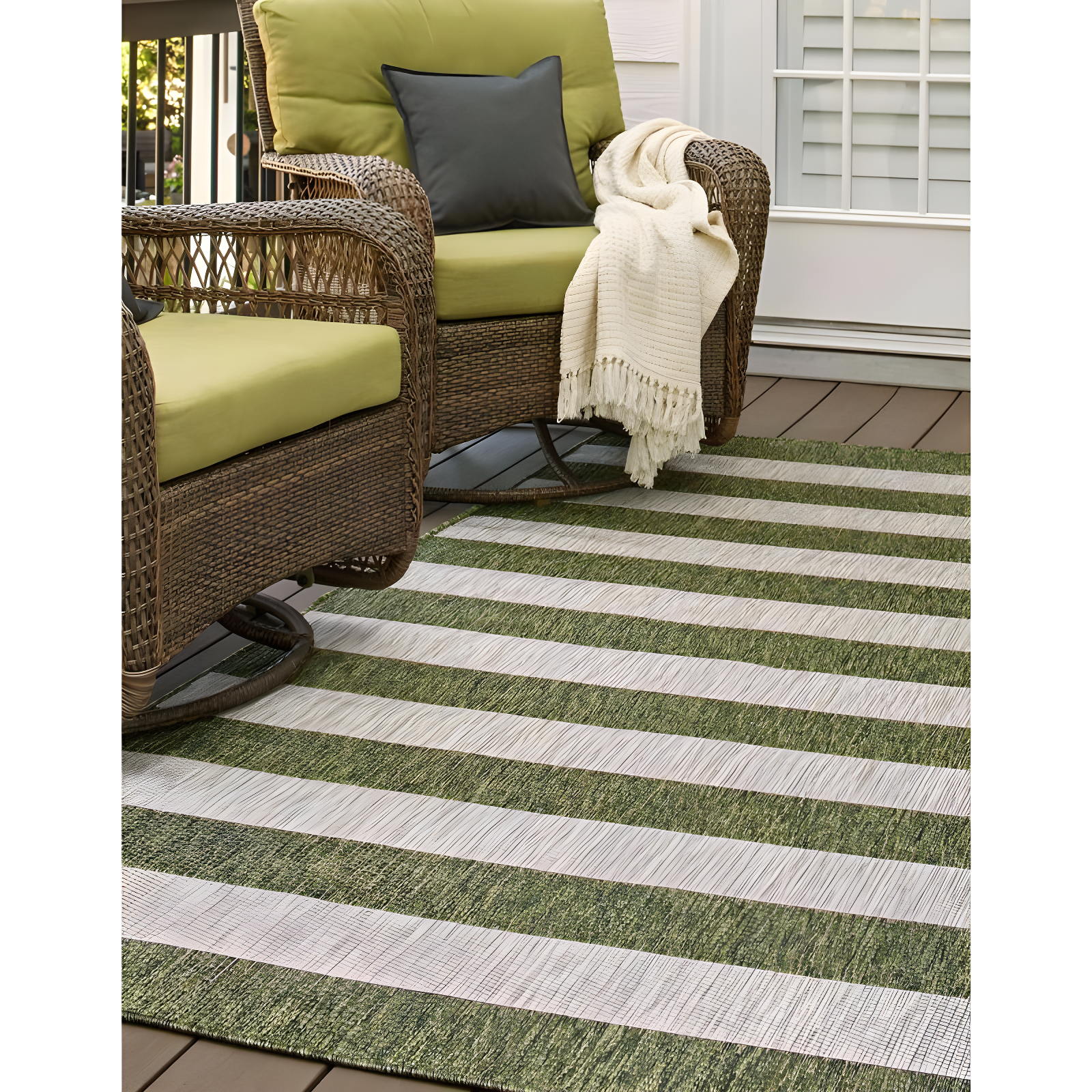 Unique Loom 4' 1 x 6' 1 Rectangle Indoor/Outdoor Striped Green Area Rug