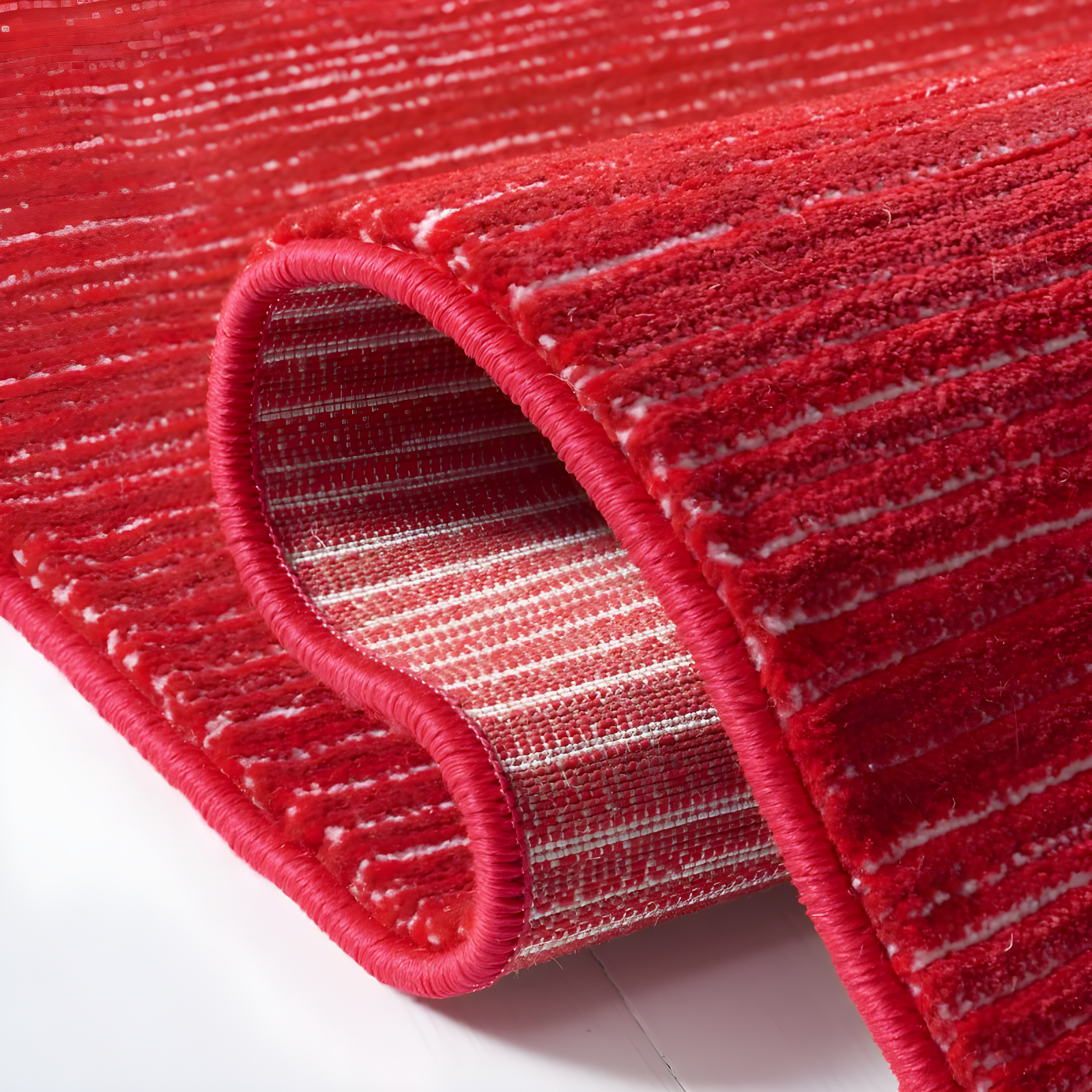 Vision VSN606 Power Loomed Area Rug - Red - 4'x6' - Safavieh.