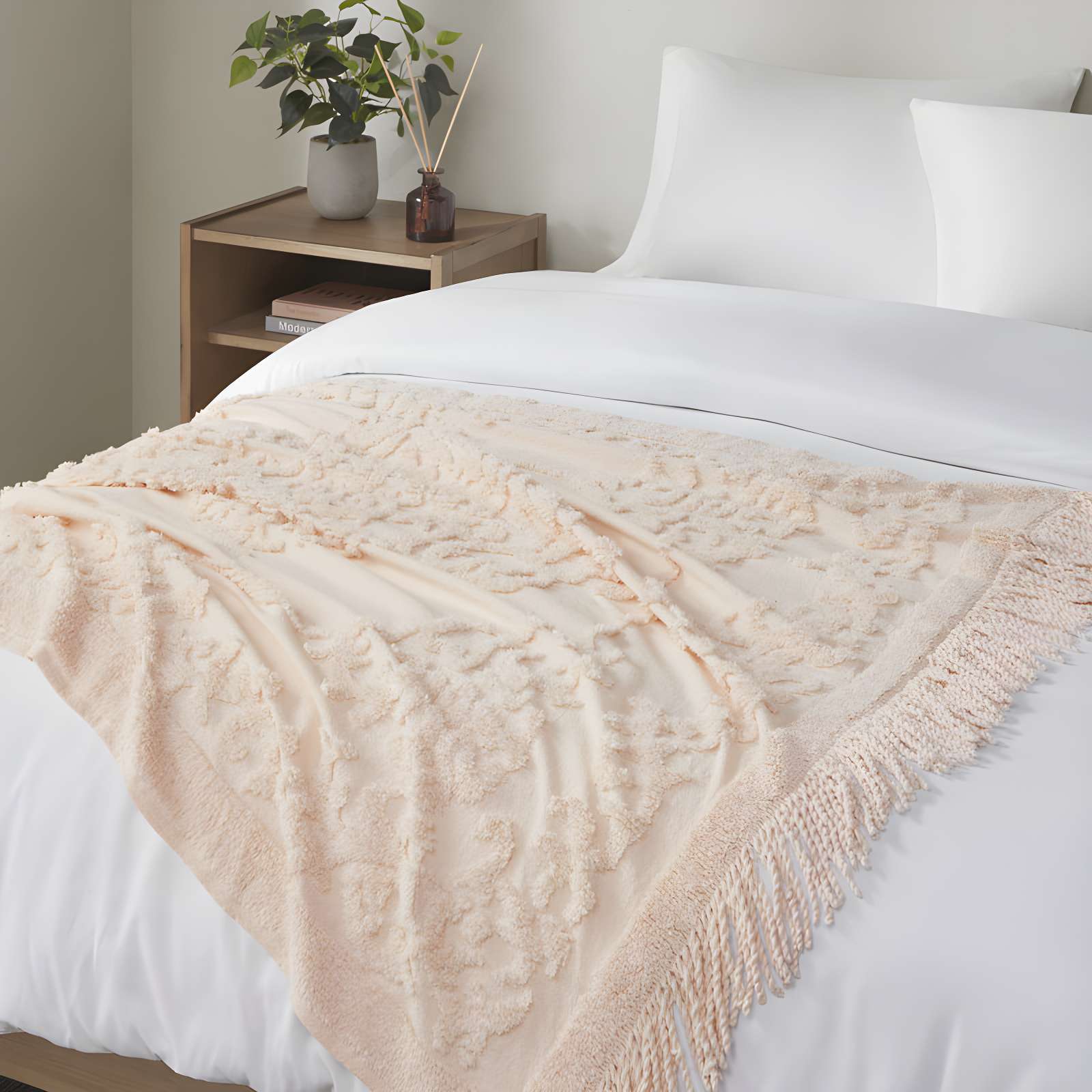 Madison Park Chloe 100% Cotton Tufted Chenille Lightweight Throw With Fringe Tassel