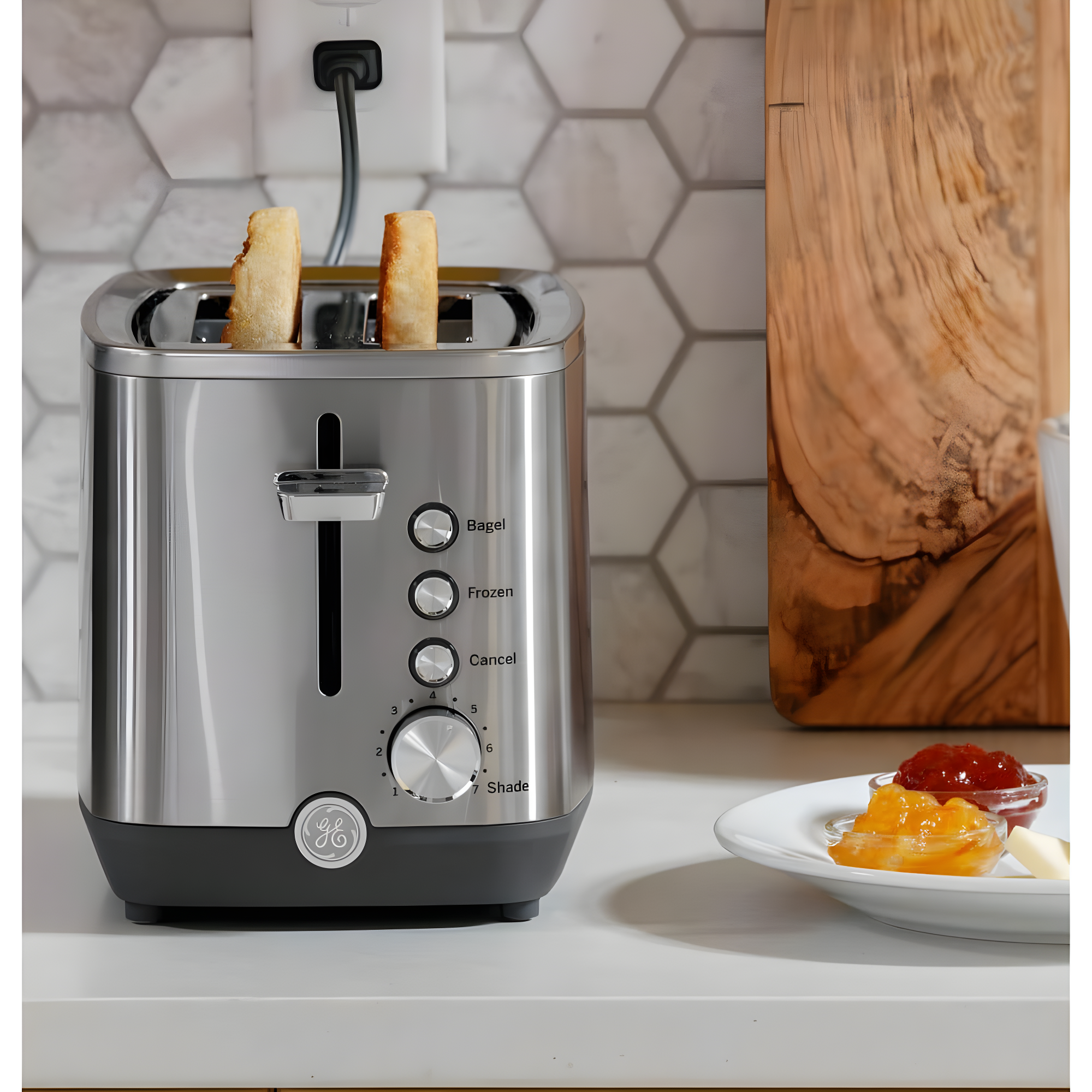 GE Appliances GE 2-Slice Toaster