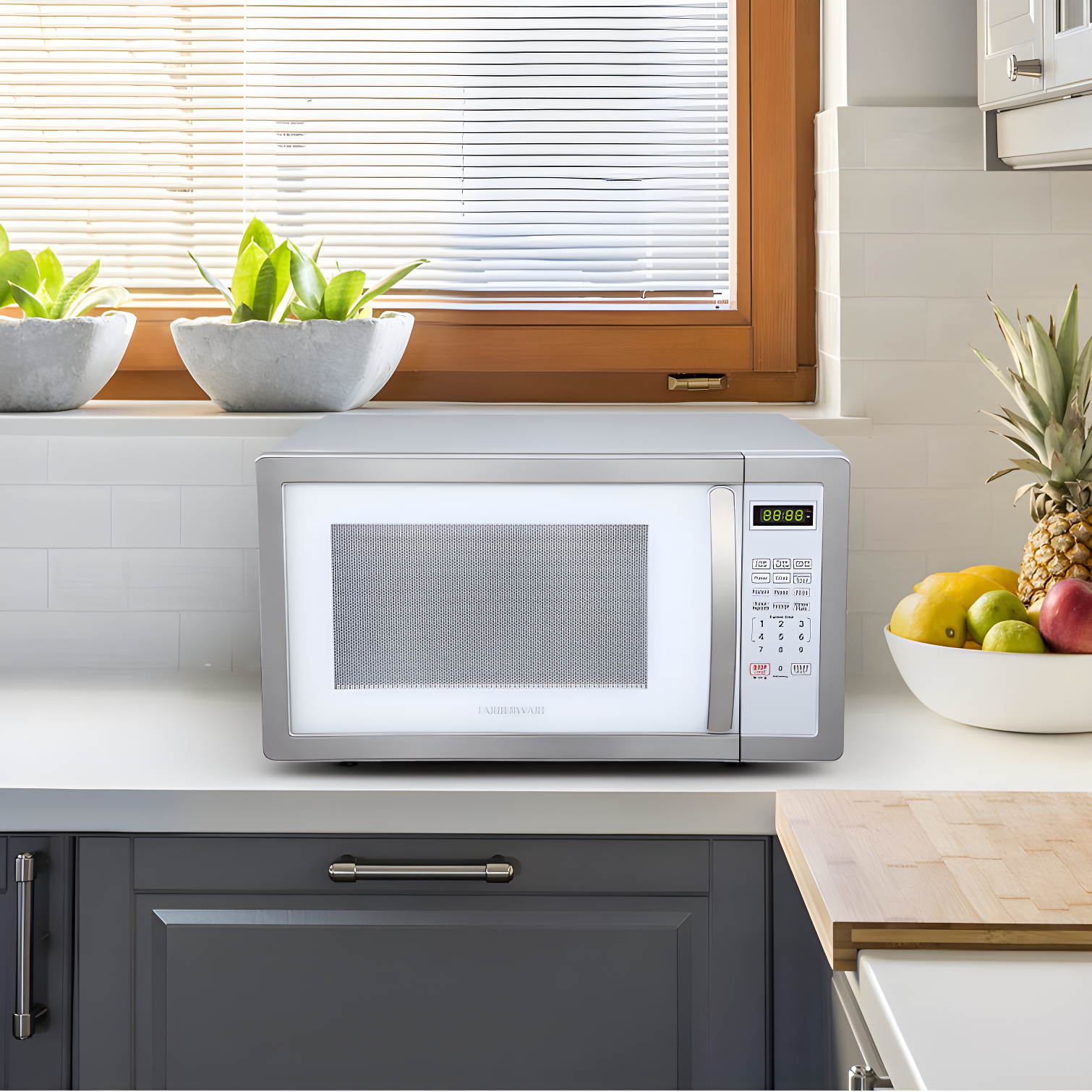Farberware Farberware Classic Countertop Microwave Oven, 1.1 Cubic Feet cu. ft., 1000 watts, with Child Lock