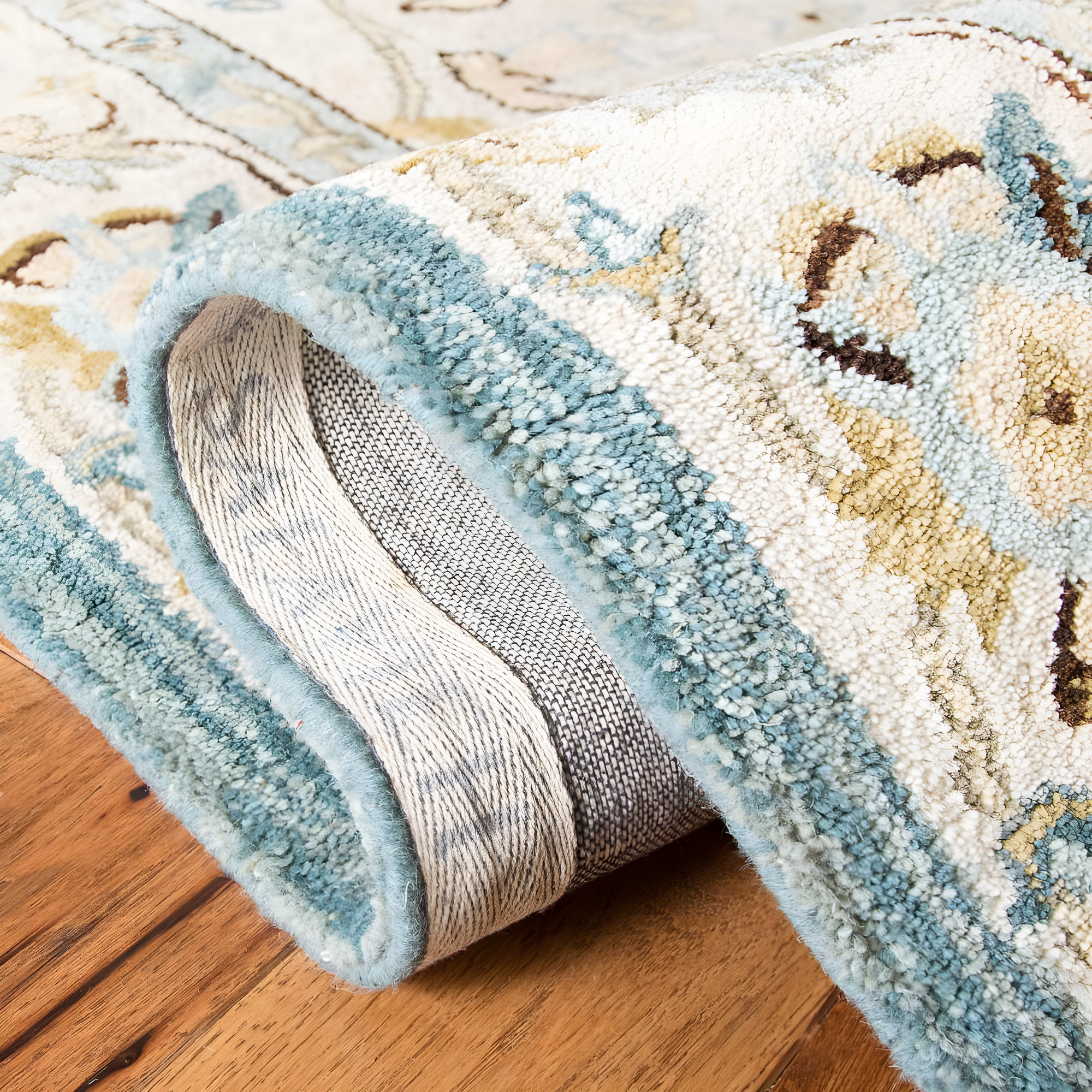 Elegant Peacock Blue Hand-Tufted Wool 6' Square Rug