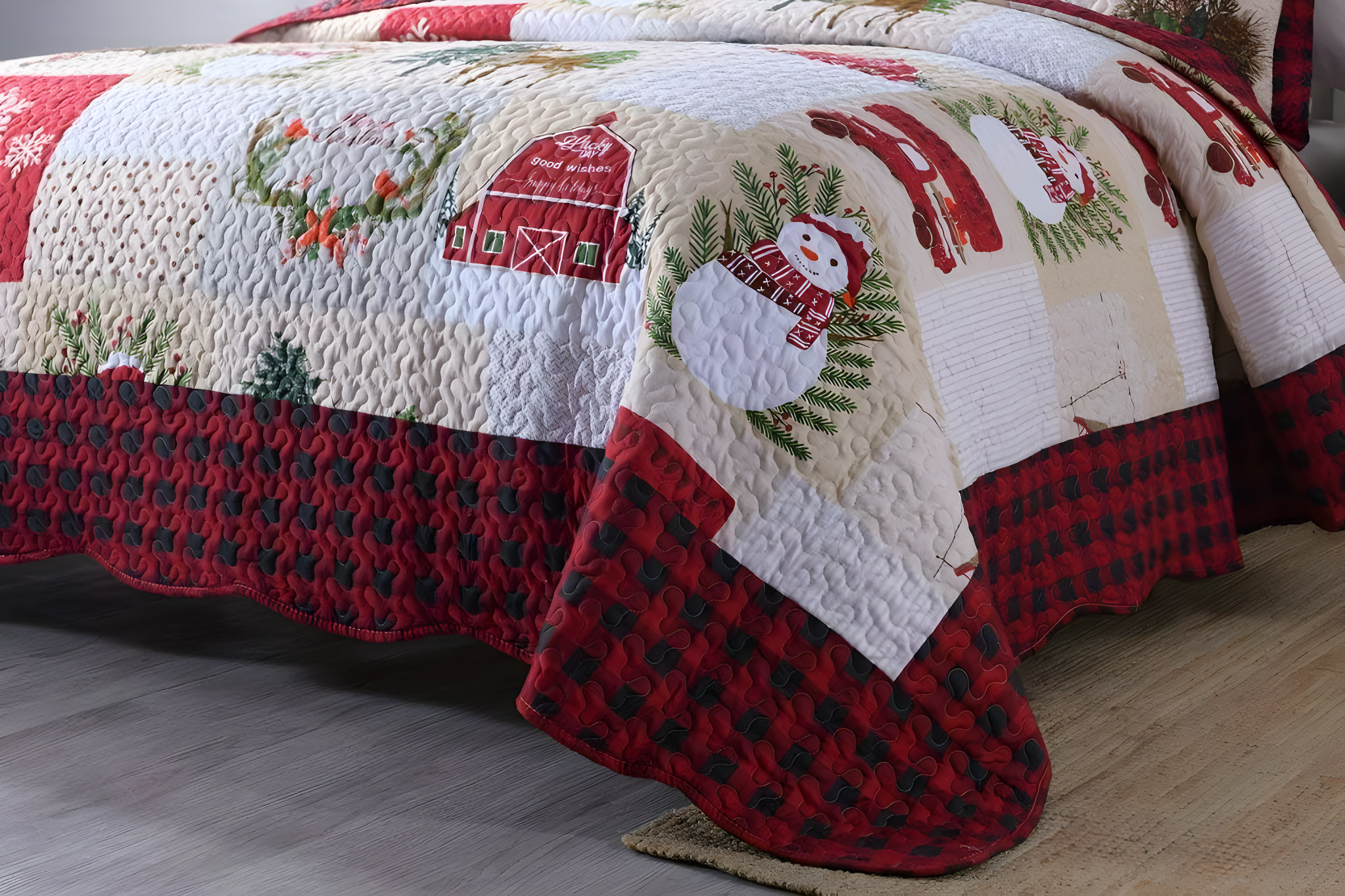 MarCielo  Christmas Patterned Red and Green 3-piece Quilt Set Queen