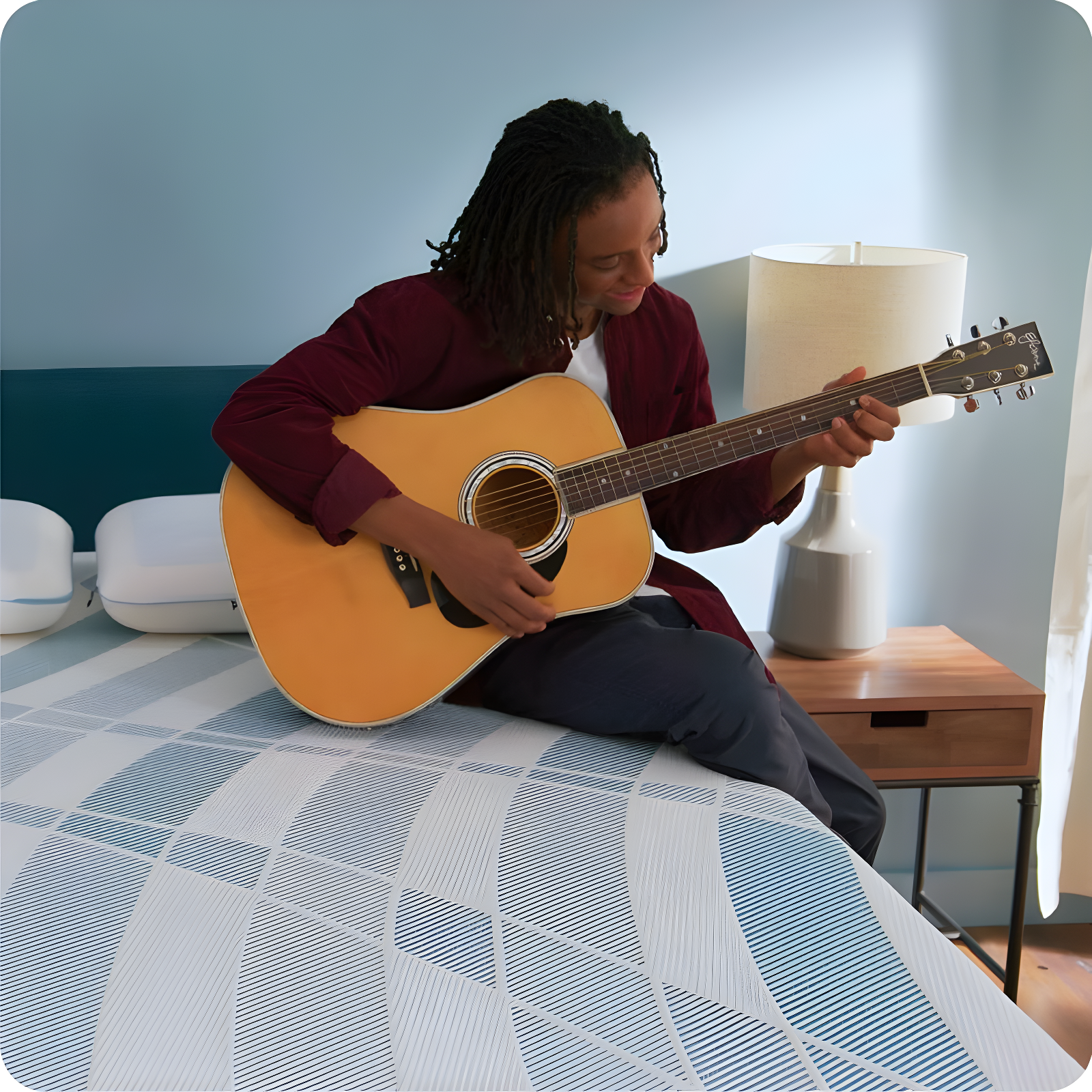 Sealy Sealy Dreamlife 14” Plush Hybrid Mattress-in-a-Box