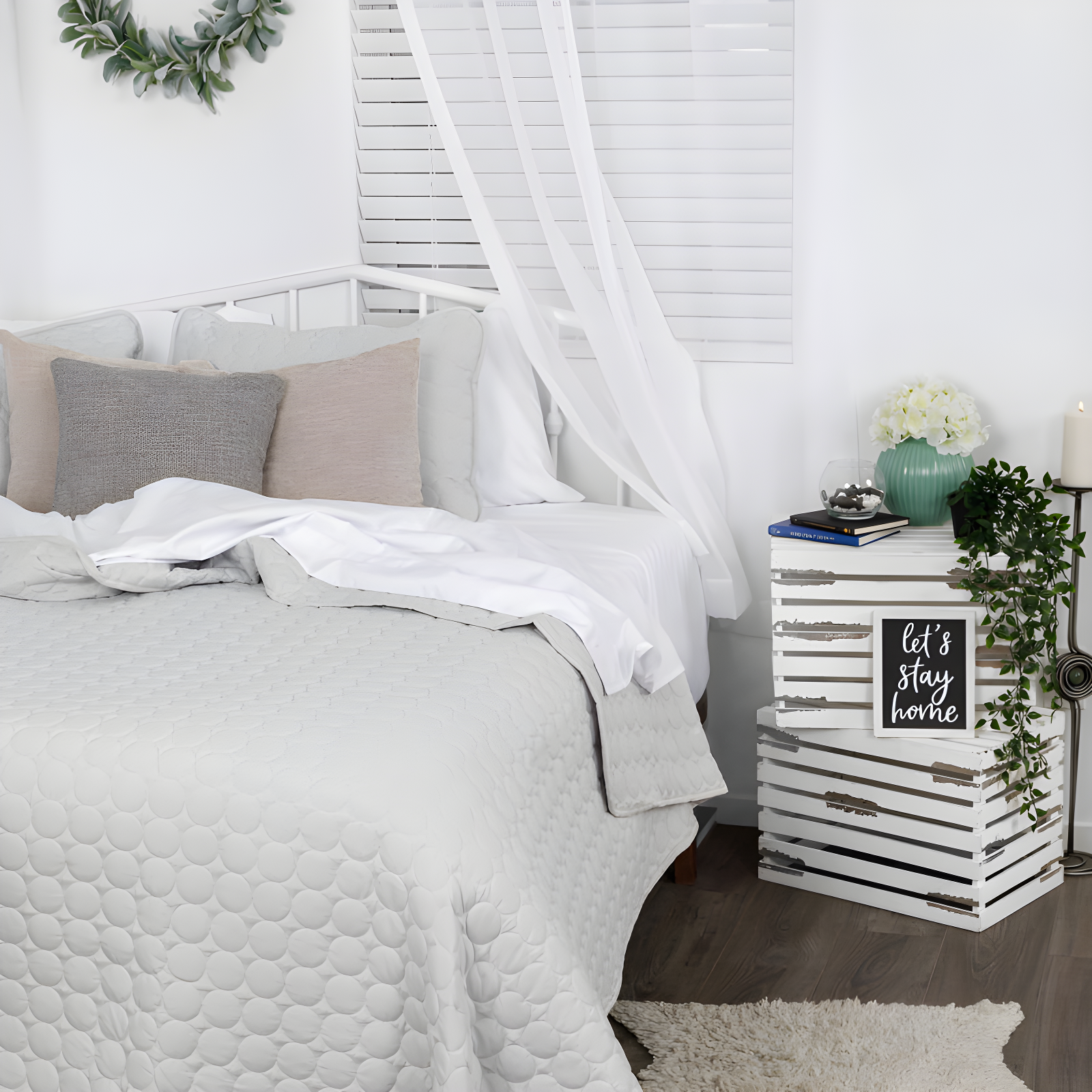SouthShore Fine Linens Southshore Fine Linens Lightweight Oversized Reversible Quilt Set with shams