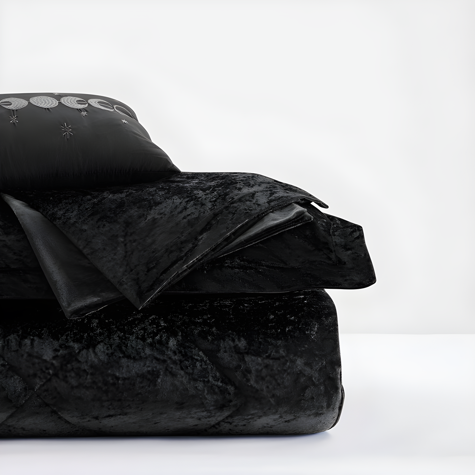 Felicia Crushed Velvet Comforter Set with Throw Pillow