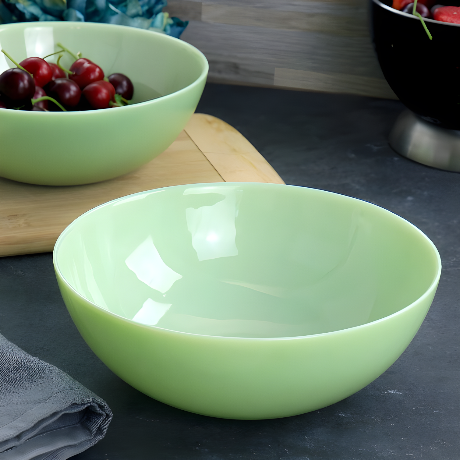 Martha Stewart 32 fl oz. Serving Bowl