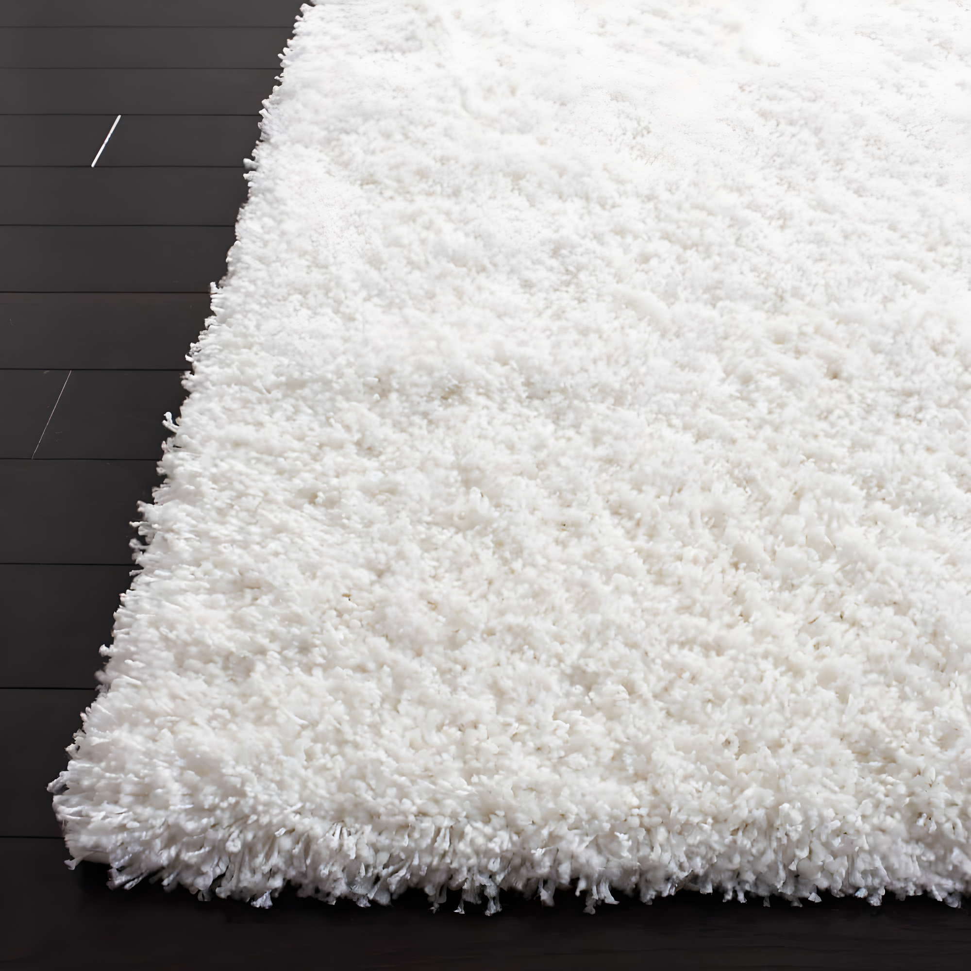 Shag SG151 Power Loomed Indoor Area Rug - White - 4'x4' - Safavieh.