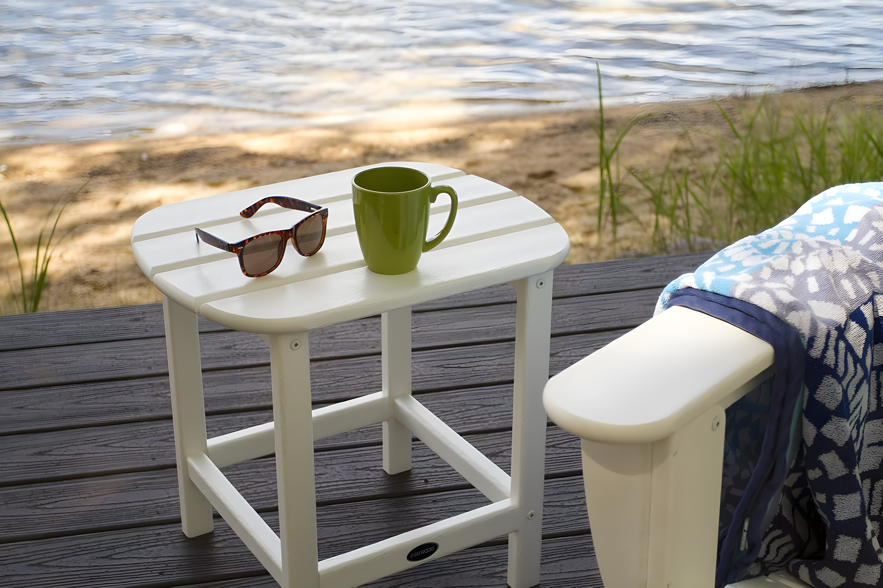 South Beach 18" Side Table