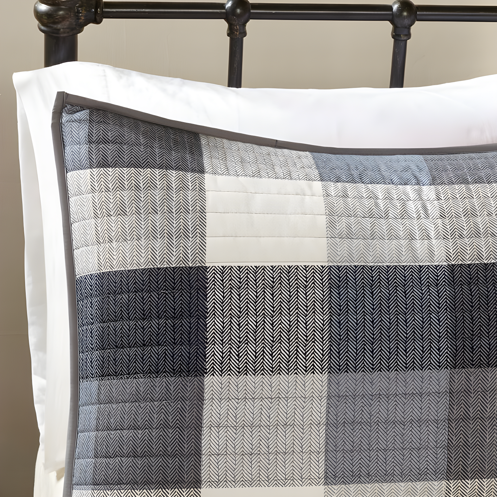 Madison Park Ridge 6 Piece Printed Herringbone Quilt Set with Throw Pillows