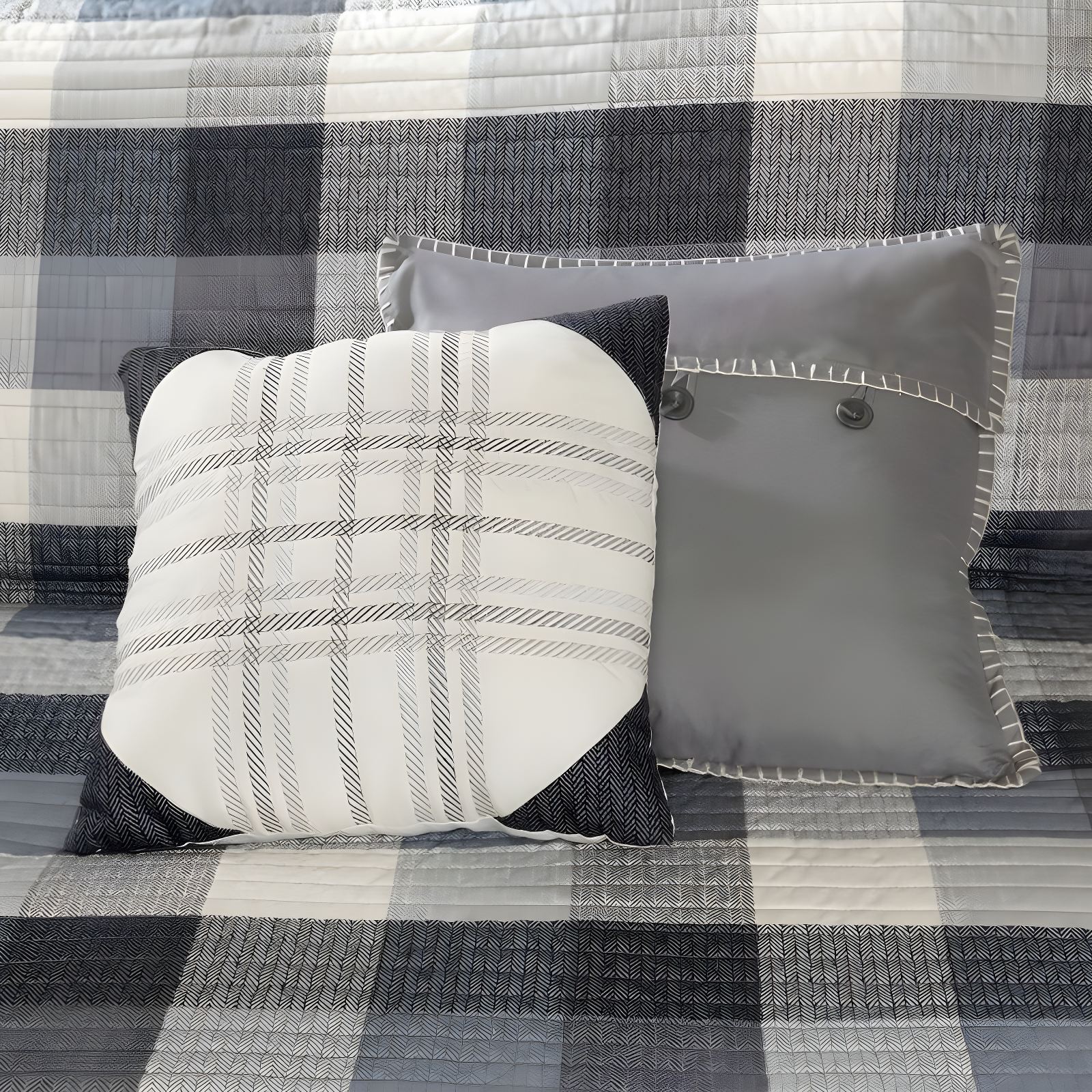 Madison Park Ridge 6 Piece Printed Herringbone Quilt Set with Throw Pillows