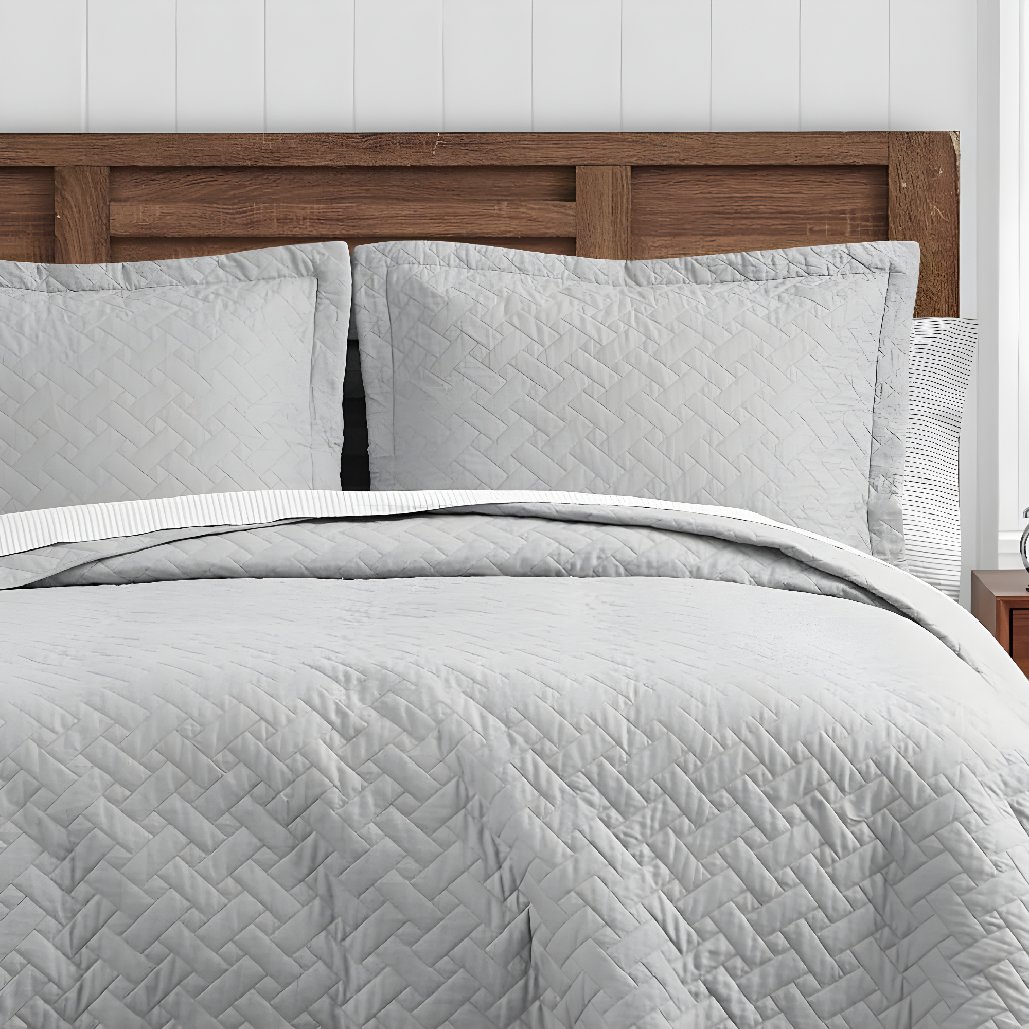 Tommy Bahama Raffia Solid Cotton Reversible Quilt Set