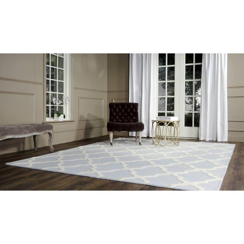 Elegant Ivory and Silver Hand-Tufted Wool Accent Rug, 2' x 3'