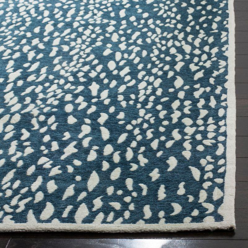 Marbella MRB657 Hand Loomed Accent Rug - Blue/Ivory - 2'3"x4' - Safavieh.