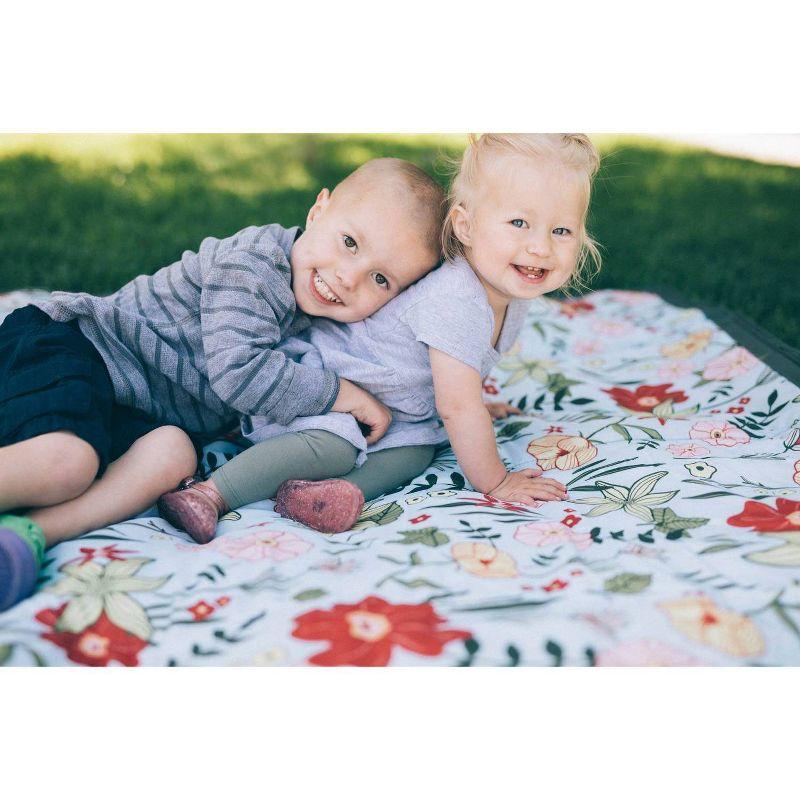 Little Unicorn 5' x 7' Outdoor Blanket - Primrose Patch