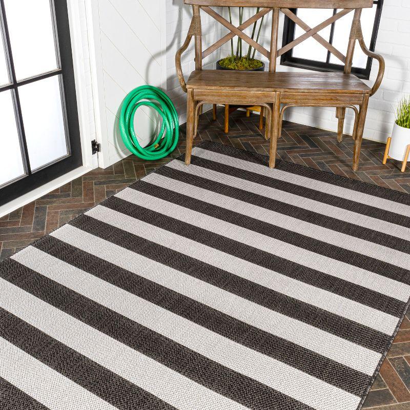 4' x 6' Negril Two-Tone Wide Stripe Indoor/Outdoor Area Rug, Black/Cream - JONATHAN Y