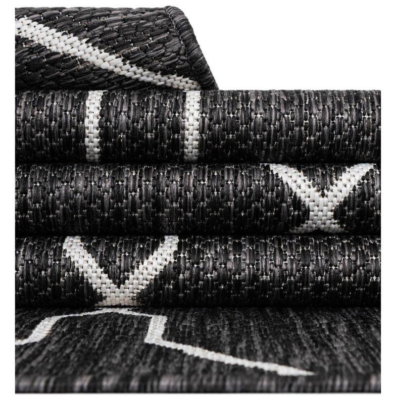 Unique Loom 4' 1 x 6' 1 Rectangle Indoor/Outdoor Trellis Charcoal Area Rug