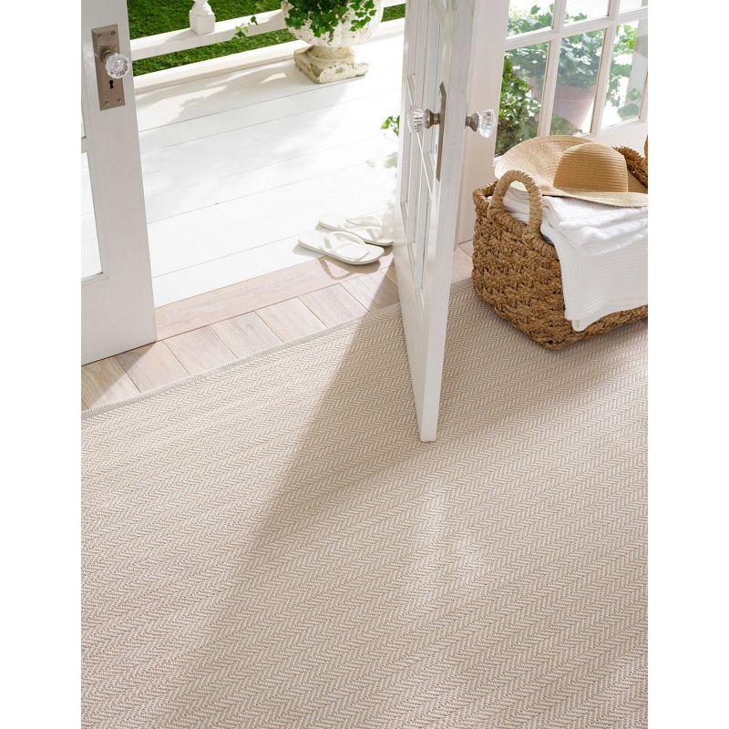 Herringbone Linen/White Handwoven Indoor/Outdoor Rug