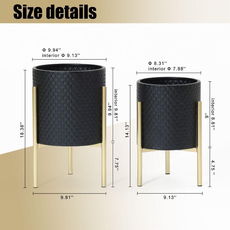 LuxenHome 2-Piece Diamond Pattern Round Metal Cachepot Planter Set, Black with Gold Stands