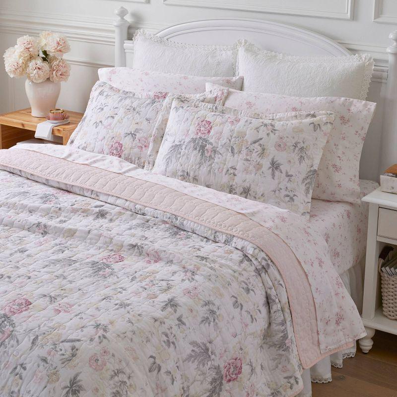 Vintage Cottage Pink & Gray Floral Cotton Quilt Set - Full/Queen