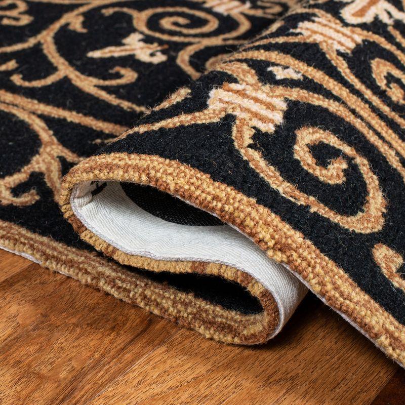 Chelsea HK11 Handmade Accent Rug - 2'6"x4' - Black - Safavieh