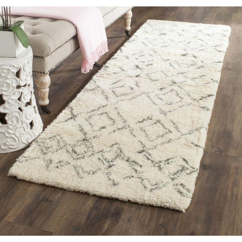 Casablanca CSB845 Hand Tufted Area Rug  - Safavieh