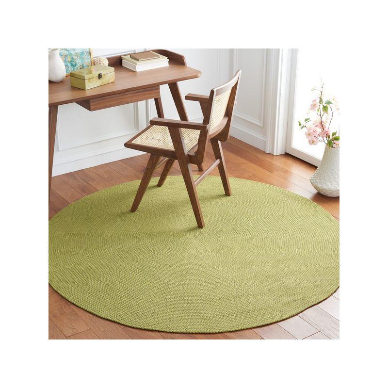 Braided BRD403 Hand Woven Area Rug - Green - 3' round - Safavieh.