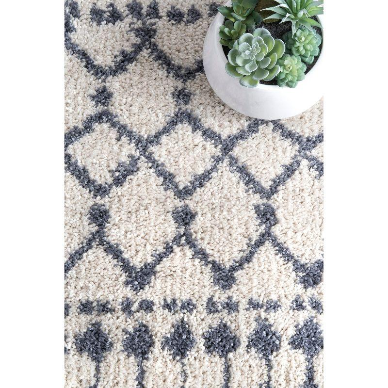 Beige Oval Trellis Shag 4' x 6' Synthetic Rug