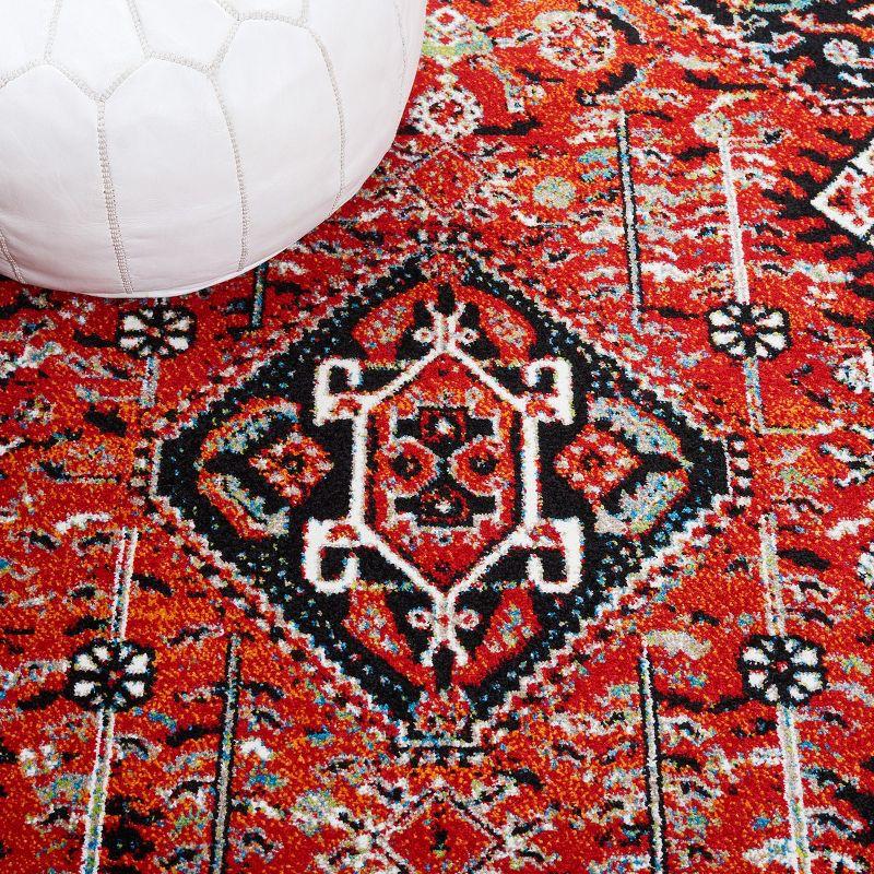 Vintage Hamadan VTH229 Power Loomed Indoor Area Rug - Red/Black - 4'x6' - Safavieh