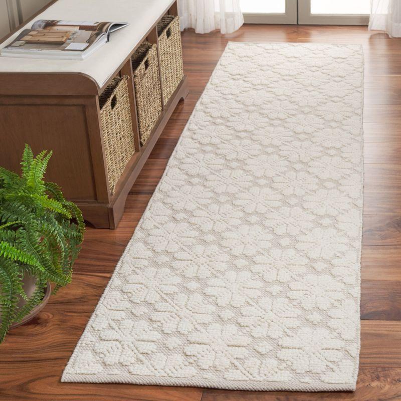 Ivory Elegance Hand-Knotted Wool-Cotton Blend 27" Runner Rug