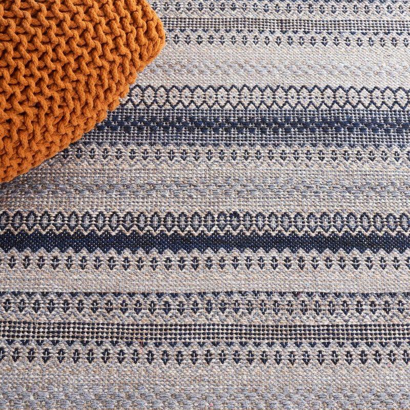 Kilim KLM475 Hand Woven Area Rug - Grey/Black - 6'x9' - Safavieh.