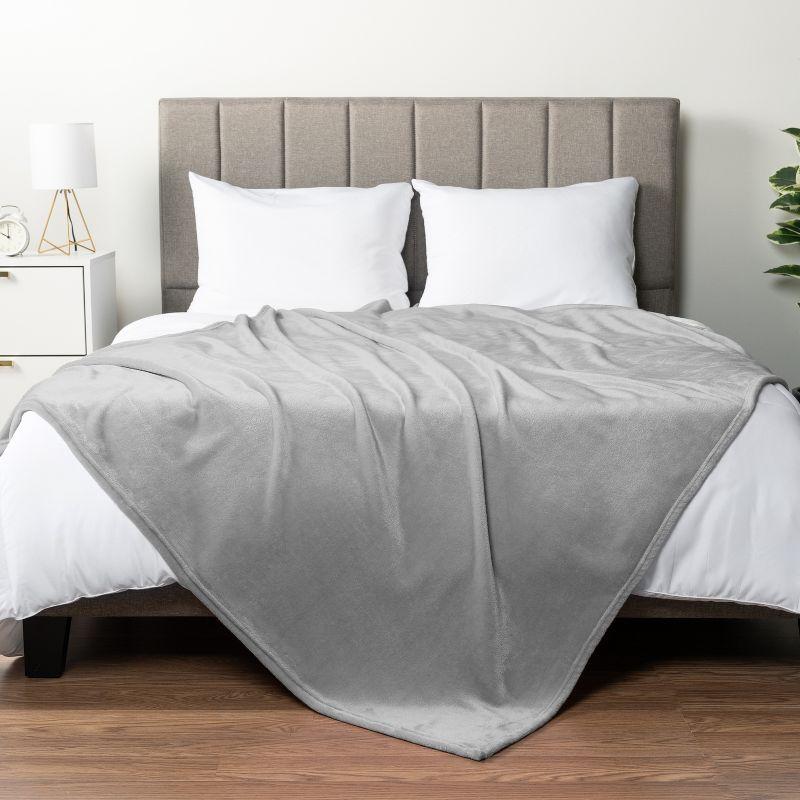 Pavilia Hand Woven Throw Blanket
