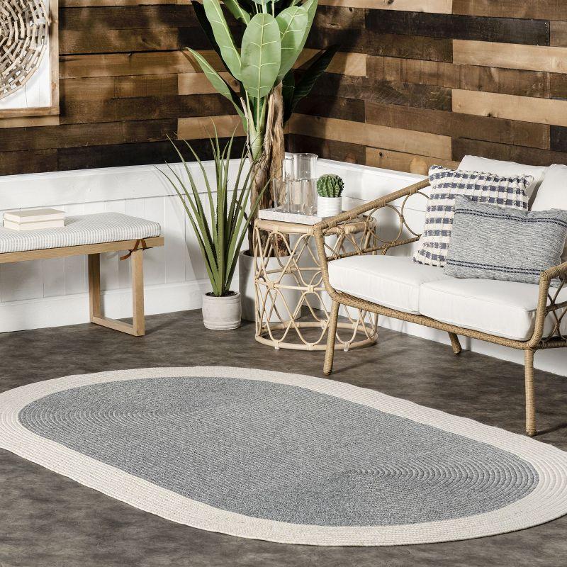 Nuloom Indoor/Outdoor Braided Solid Border Delaine Area Rug