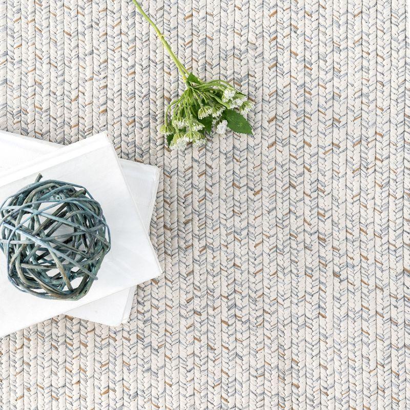 Nuloom Braided Courtney Tassel Indoor/Outdoor Area Rug, Square 6', Ivory