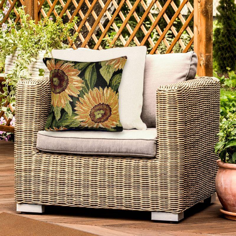 Liora Manne Floral Indoor/Outdoor Throw Pillow