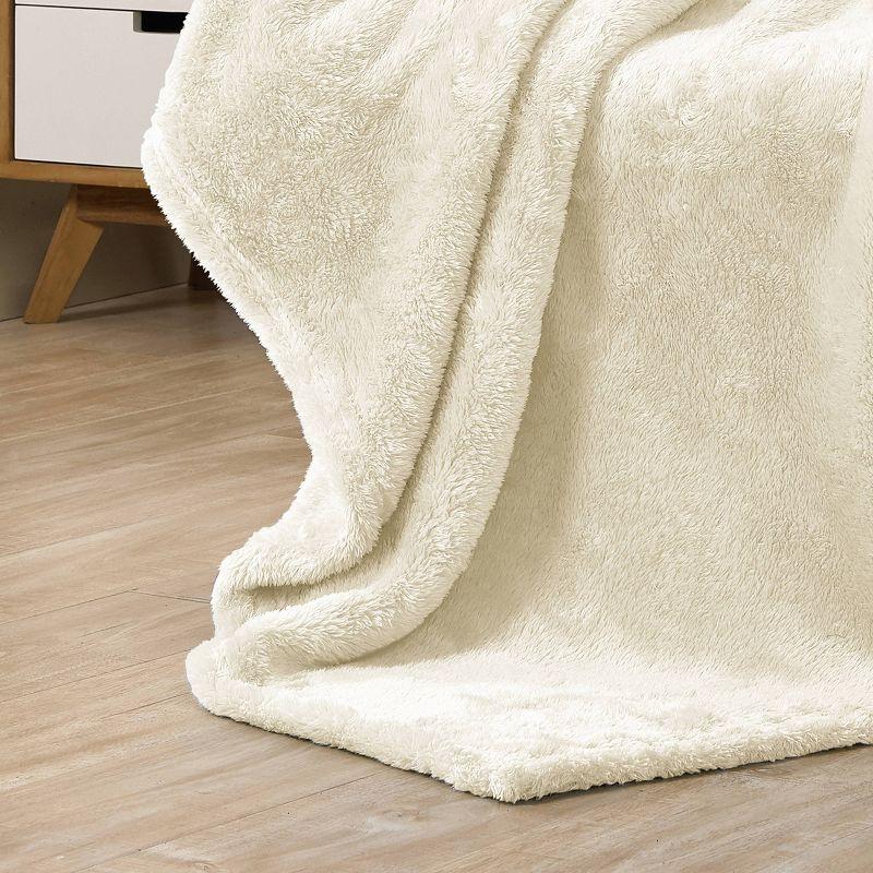 VCNY Adrianna High Pile Plush Throw, 50" x 70"