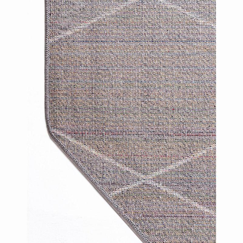 Octagon Light Gray Trellis Synthetic Area Rug