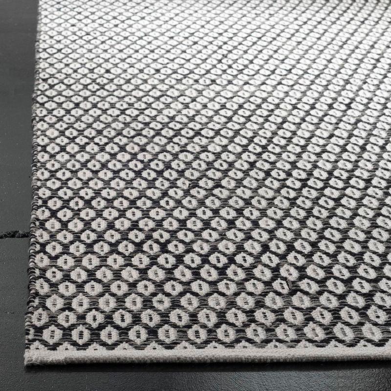 Montauk MTK608 Hand Woven Indoor Accent Rug - Black/Ivory - 2'x3' - Safavieh