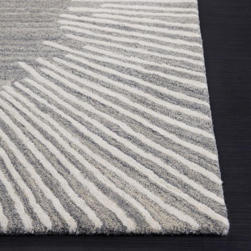 Artisan Grey & Ivory Wool-Silk Blend 5' Square Tufted Rug