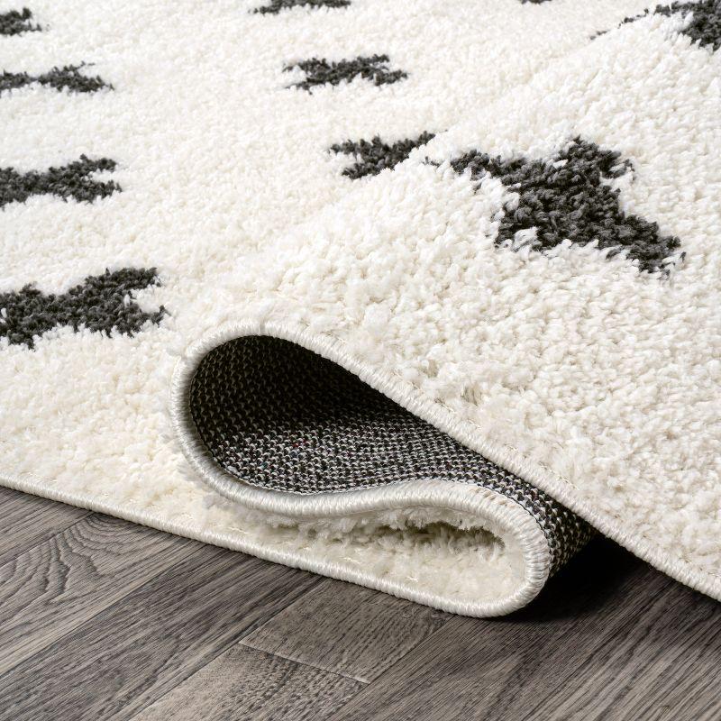 3'x5' Cristo Berber Geometric Shag Area Rug, White/Black - JONATHAN Y
