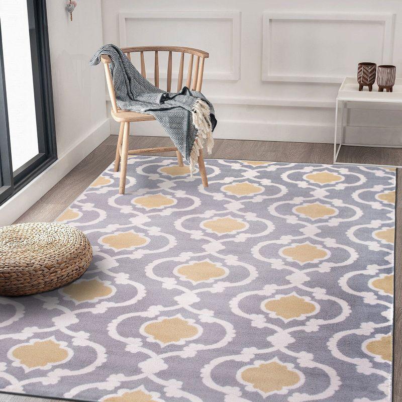 Elegant Gray & Yellow Trellis 5'3" x 7'3" Reversible Area Rug