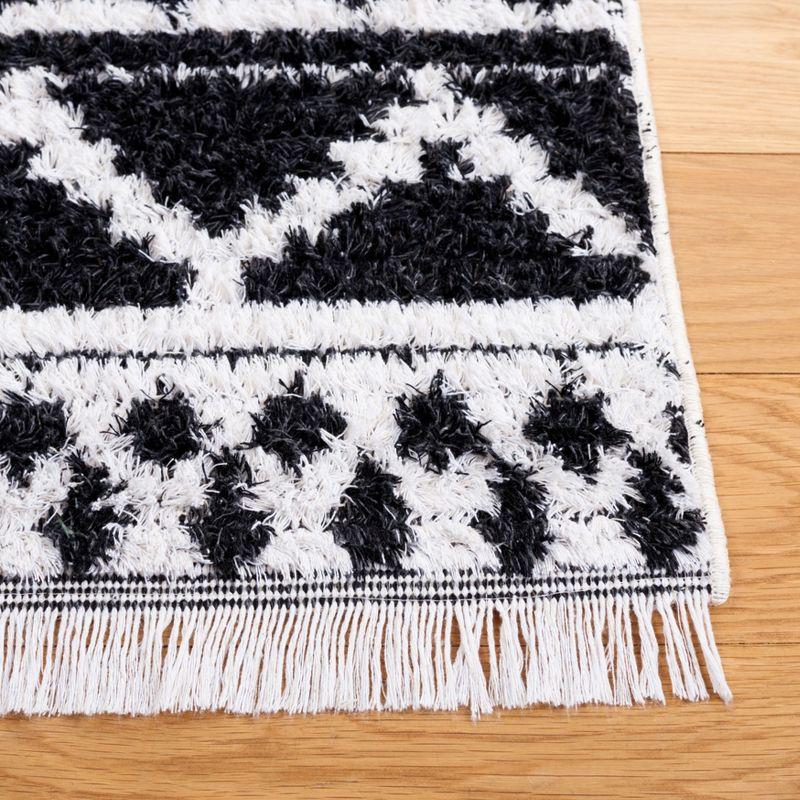 Augustine AGT847 Machine Made Indoor Area Rug - Black/Ivory - 6'-4"x9'-6" - Safavieh