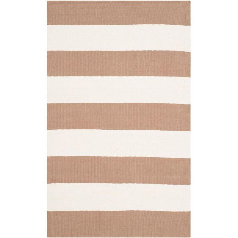 Ivory Coastal Charm 8' x 10' Hand-Woven Cotton Area Rug