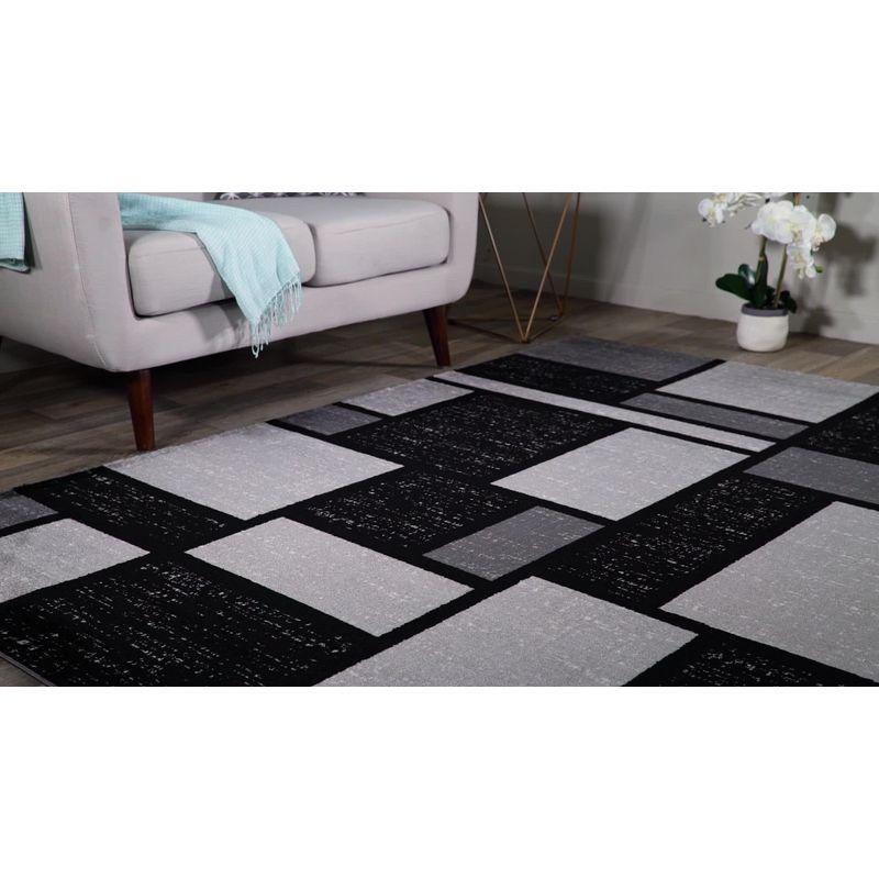 Reversible Geometric Gray Synthetic Area Rug 2' x 3'